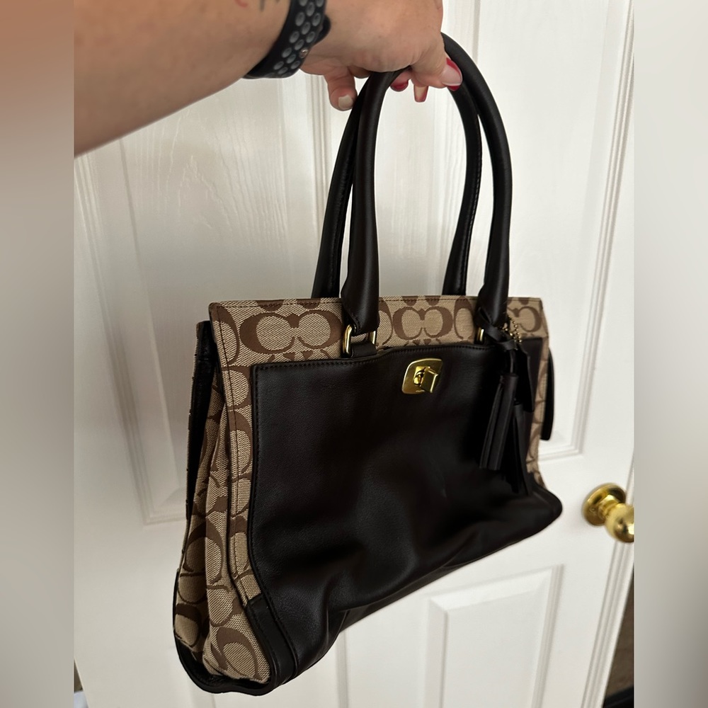 Coach shoulder bag.